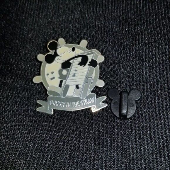 Disney Pin Turkey in the Straw Mickey Short B&W Steamboat Willie 16973 2002 53 - Picture 4 of 8